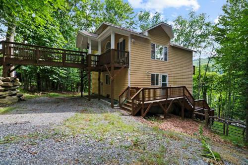 Spacious Mtn Home Close To Slopes Escape Heat