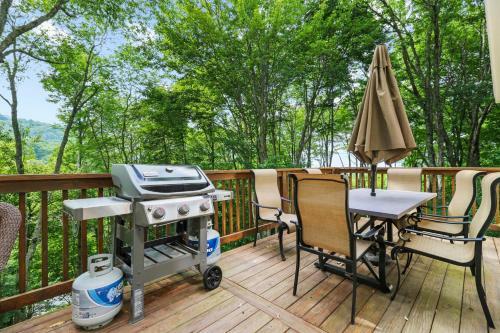 Spacious Mtn Home Close To Slopes Escape Heat