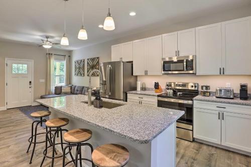 Gorgeous Asheville Home - 6 Mi To Downtown!