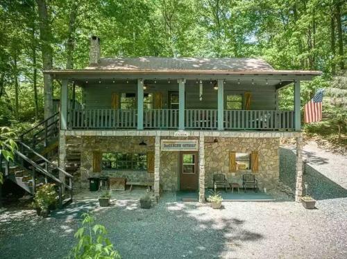 Buckner?s Getaway! Close To Town, Lake And River!