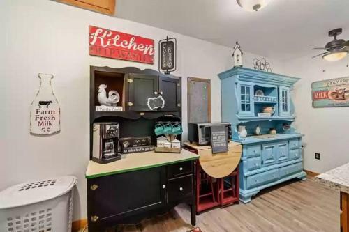 Buckner?s Getaway! Close To Town, Lake And River!