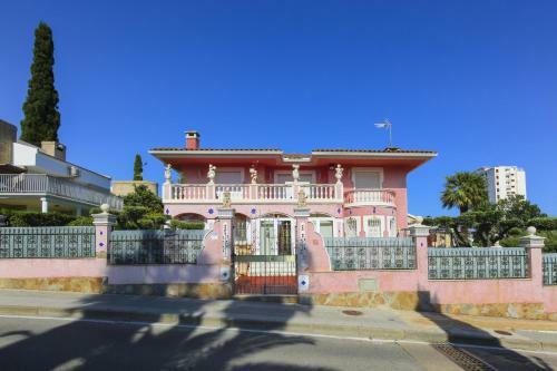 Rosa Villa Planet Costa Dorada