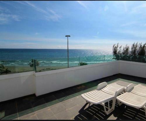 Precioso Apartamento En 1� L�nea De Mar