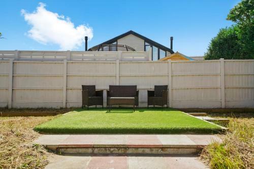 Apartamento Moments From The Beach! - Large Garden - Parking