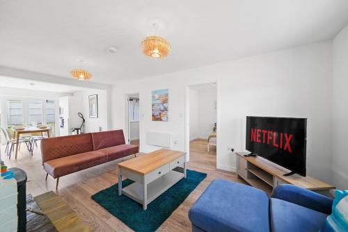 Apartamento Moments From The Beach! - Large Garden - Parking