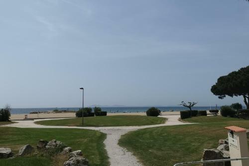 Apartment For 4 On The Beach In La Londe