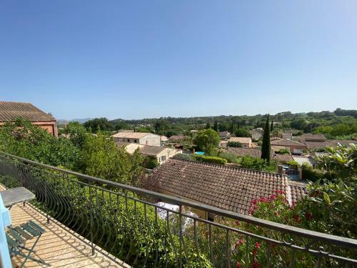 Maison de Village Avec Jardin Et Vue D�gag�e