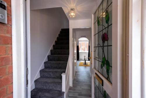 Stunning 2 Bed Home Sleeps 4 London!