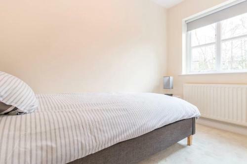 Stunning 2 Bed Cottage In Saddleworth