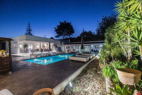 Villa In Ibiza Town With Private Pool, Sleeps 8/10