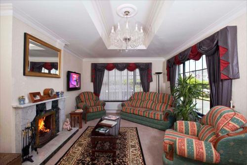 Oakley B&B