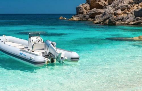 [sardegna] Villa????? Vista Mare Con Barca Privata