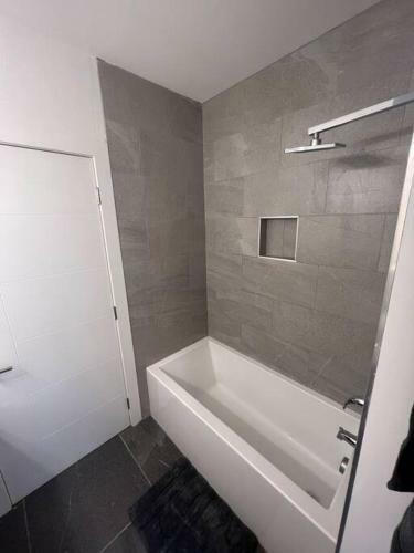 Apartamento Quaint Downtown Old Towne East Townhouse