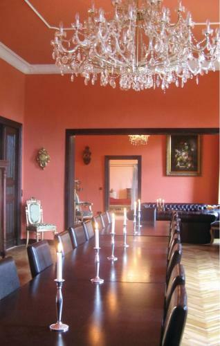 Herrenhaus Mit Pool