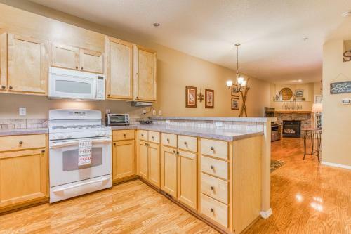 Collins Lake Condo