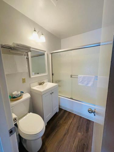 Hotel Riverfront Lodging
