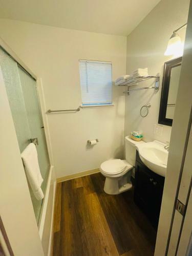 Hotel Riverfront Lodging