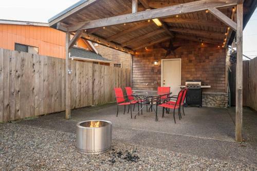 Cedar Lodge At Rockaway
