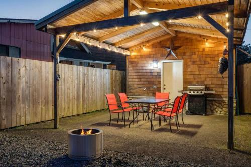 Cedar Lodge At Rockaway