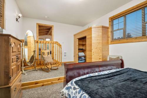 Cedar Lodge At Rockaway