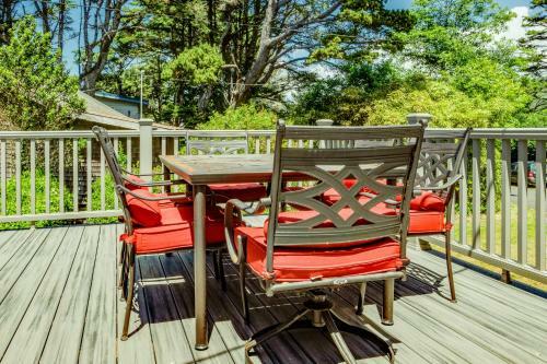 Mckinnon's Beach House