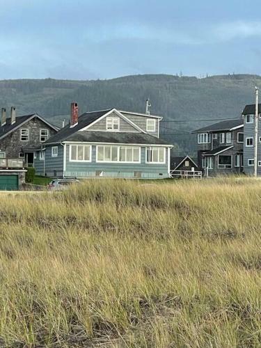 Seaside Beach Front House On The Promenade