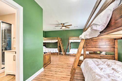 East Stroudsburg Home With Decks And Private Pond