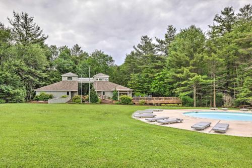 Lakefront Pocono Pines Paradise With Deck!