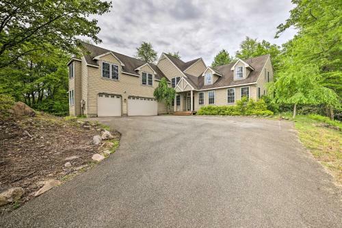 Pocono Summit Getaway With Resort Amenities!