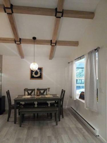 Cozy Cottage