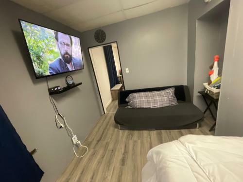 Modern Studio Apartment In Ridgway Pa