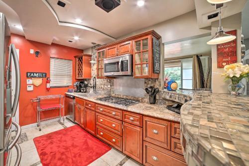 Pittsburgh Home With Pool, Fire Pit And Game Room