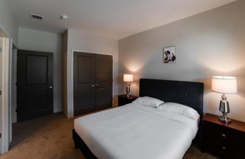 Chic Modern 3br Apartment In Oak Hill By Stay Gia