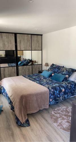Bas de Villa Avec Piscine, Sauna, Jacuzzi Et Salle de Sport