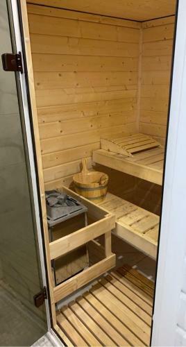 Bas de Villa Avec Piscine, Sauna, Jacuzzi Et Salle de Sport