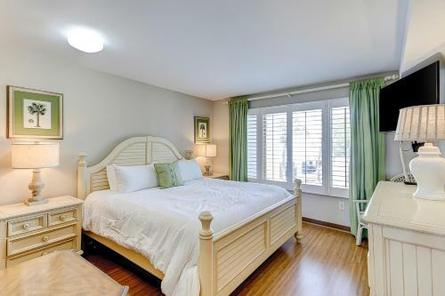 1b Seagrove Villa