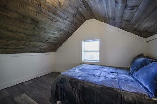 3 Bed2 Bath Renovated Home Near The Lake