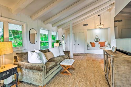 Stylish Cabin With Hot Tub On 6 Private Acres!