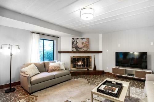 Apartamento Knoxville's Historic Tile House, Private Pool!