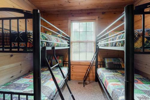 Waters Edge Cabin
