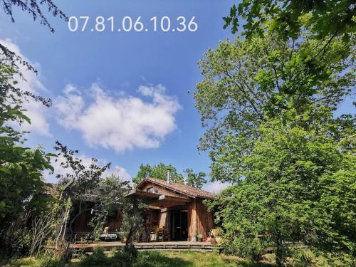 Maison Bois Au Coeur de La Nature. 2ha de Terrain. Etangs