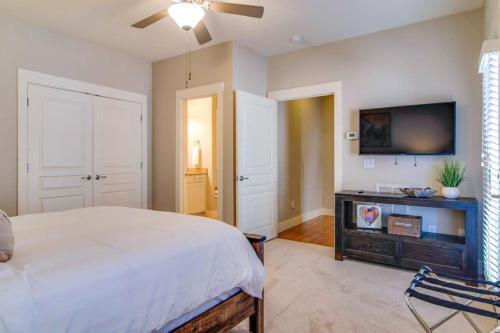 Phillips Place Condos I
