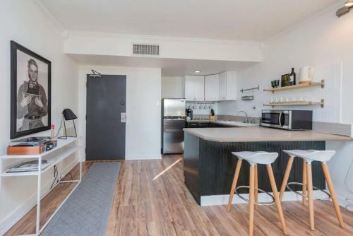 Music Row Retreat - 3 Beds, 1 Bedroom, Pool, Parking