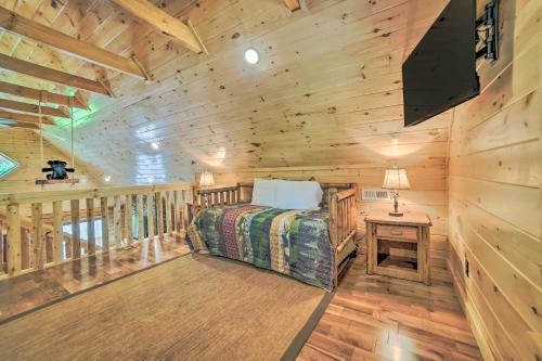 Rustic Chic Gatlinburg Getaway With Hot Tub!