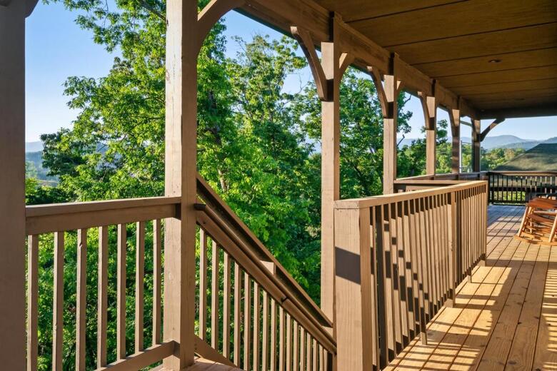 Summer Special, Mountain View, Cabin, Hottub, Game Rm, Sleeps 20