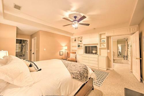 Lovely Hawkins Home With Patio And Hangar Garage!