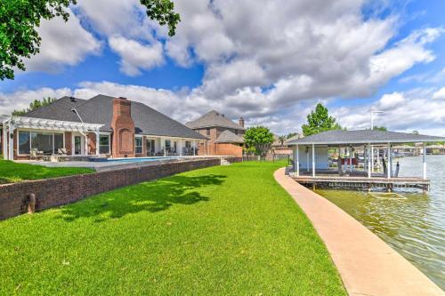 Waterfront Granbury Retreat With Dock And Slip!