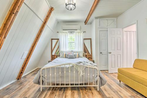 Cozy Granbury Retreat With Yard - Walk To Lake!