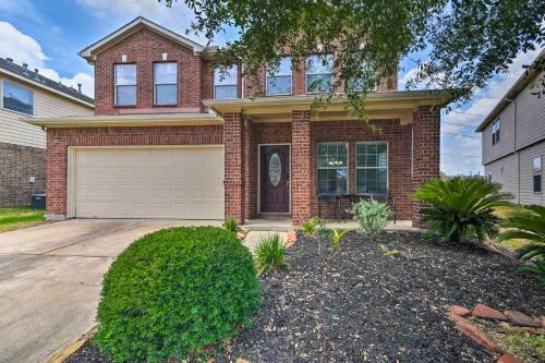 Convenient Katy Retreat - 27 Mi To Houston!