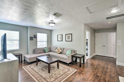 Convenient Katy Retreat - 27 Mi To Houston!